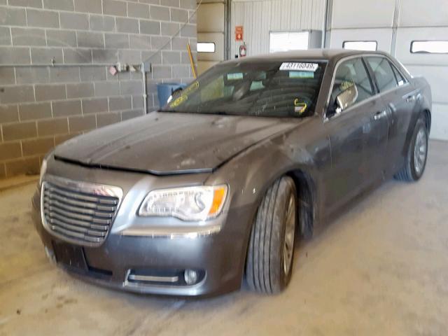 2C3CCACG9CH277303 - 2012 CHRYSLER 300 LIMITE GRAY photo 2