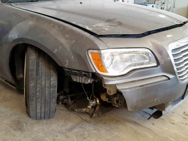 2C3CCACG9CH277303 - 2012 CHRYSLER 300 LIMITE GRAY photo 9