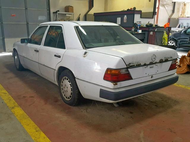 WDBEB28E2PB853251 - 1993 MERCEDES-BENZ 300 D WHITE photo 3