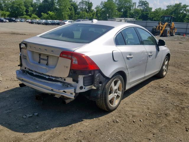 YV1622FS4C2112067 - 2012 VOLVO S60 T5 SILVER photo 4