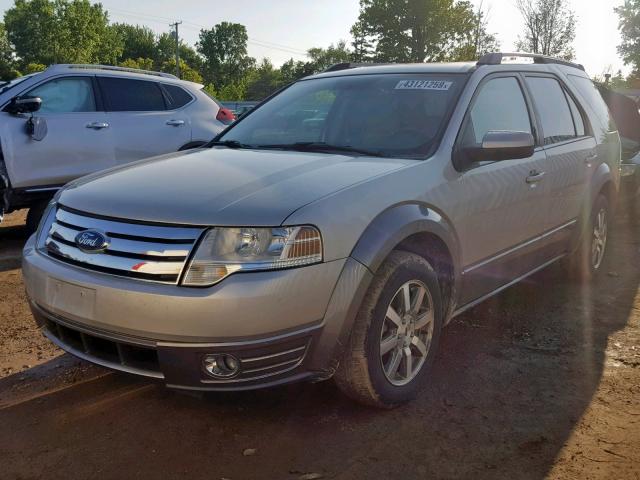 1FMDK02W08GA44172 - 2008 FORD TAURUS X S SILVER photo 2