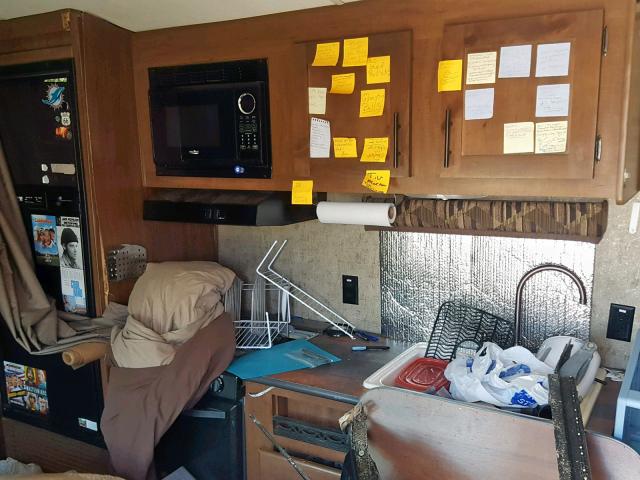 51W162324J1015358 - 2018 OTHER RV WHITE photo 5