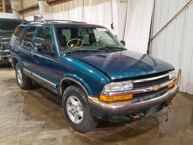 1GNDT13W2WK161145 - 1998 CHEVROLET BLAZER GREEN photo 1