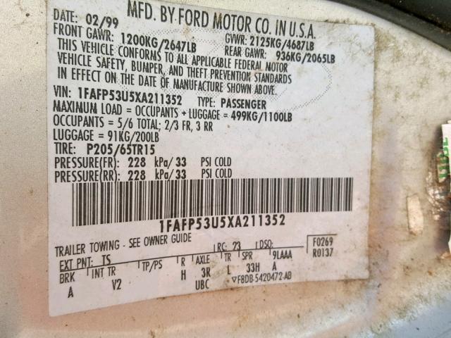 1FAFP53U5XA211352 - 1999 FORD TAURUS SE/ SILVER photo 10