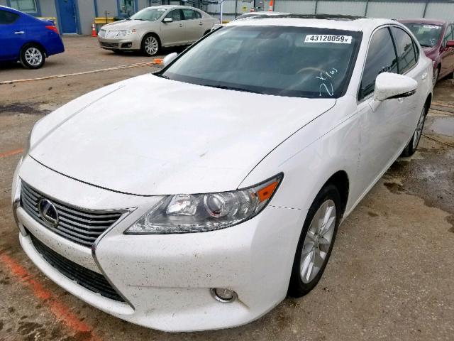 JTHBW1GG8F2078943 - 2015 LEXUS ES 300H WHITE photo 2