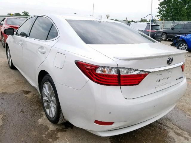 JTHBW1GG8F2078943 - 2015 LEXUS ES 300H WHITE photo 3