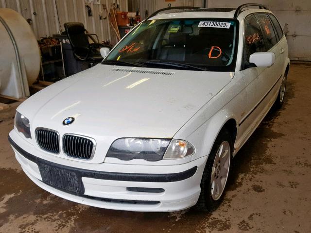 WBAAW33421ET41114 - 2001 BMW 325 IT WHITE photo 2