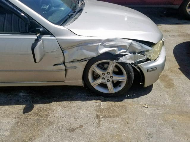 JTHBD182710018519 - 2001 LEXUS IS 300 SILVER photo 9