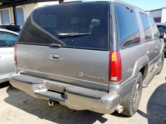 1GYEK13R8YR166512 - 2000 CADILLAC ESCALADE SILVER photo 4