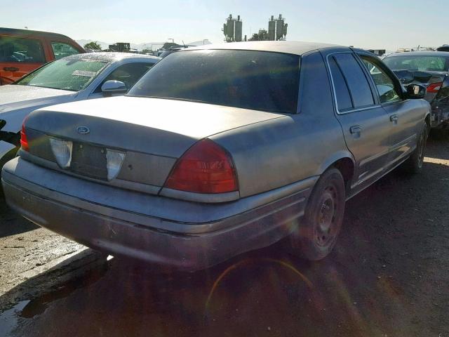 2FAFP71V38X143200 - 2008 FORD CROWN VICT GRAY photo 4