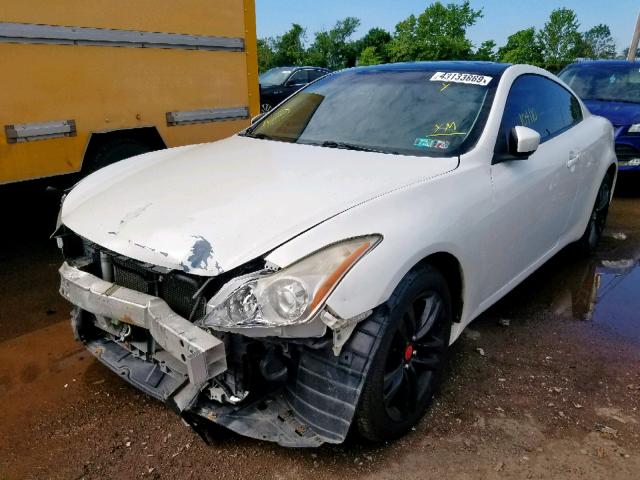 JNKCV64F29M650825 - 2009 INFINITI G37 WHITE photo 2