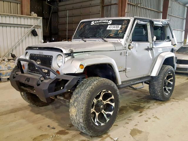 1J8FA541X9L708882 - 2009 JEEP WRANGLER S SILVER photo 2