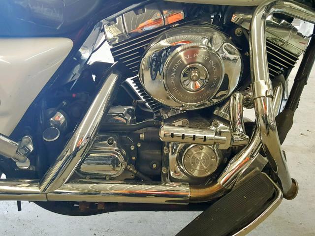 1HD1FCW196Y610248 - 2006 HARLEY-DAVIDSON FLHTCUI WHITE photo 7