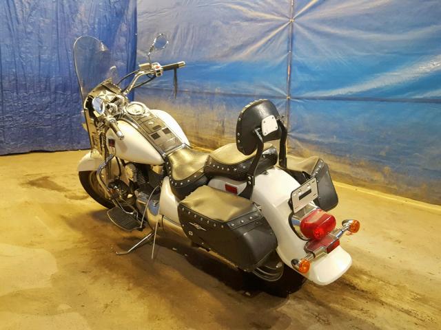 JS1VY52A562101835 - 2006 SUZUKI C90 WHITE photo 3