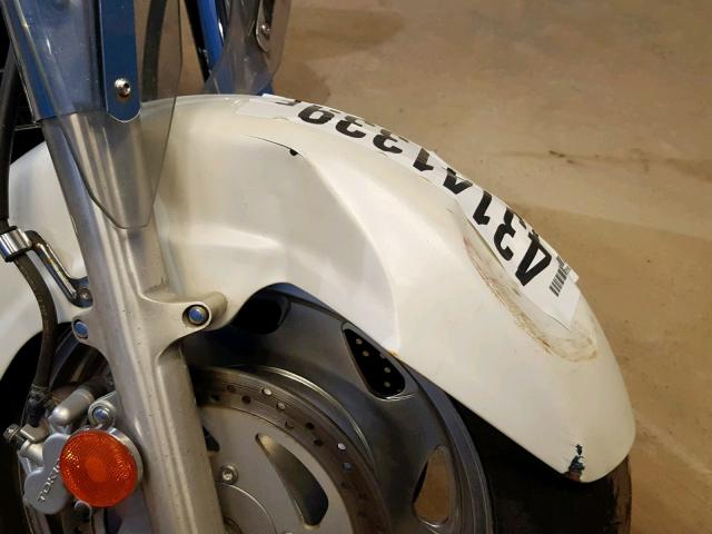 JS1VY52A562101835 - 2006 SUZUKI C90 WHITE photo 9