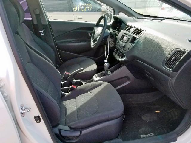 KNADM4A36D6204257 - 2013 KIA RIO LX WHITE photo 5