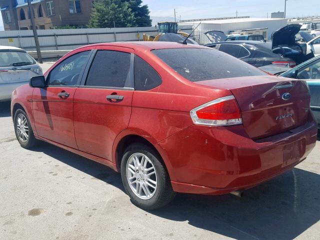 1FAHP35N49W260597 - 2009 FORD FOCUS SE RED photo 3