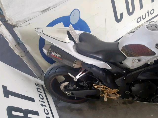 JYARN23Y6AA001988 - 2010 YAMAHA YZFR1 WHITE photo 6