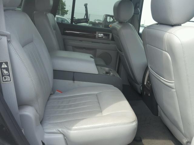 5LMFU28R34LJ00734 - 2004 LINCOLN NAVIGATOR Қара фото 6