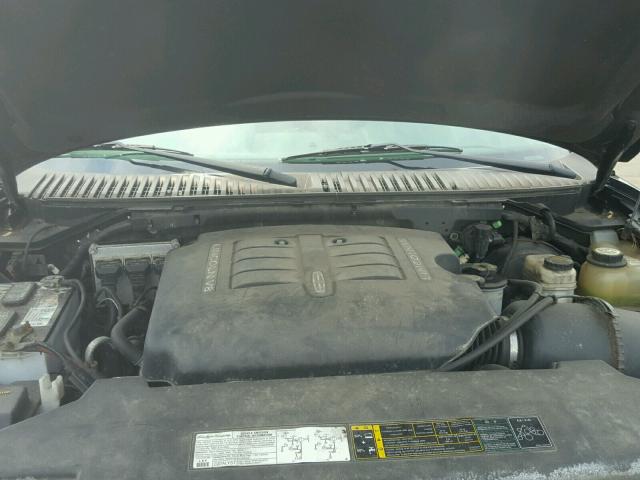 5LMFU28R34LJ00734 - 2004 LINCOLN NAVIGATOR Қара фото 7