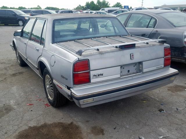 1G3HY54C9K1809068 - 1989 OLDSMOBILE DELTA 88 R GRAY photo 3