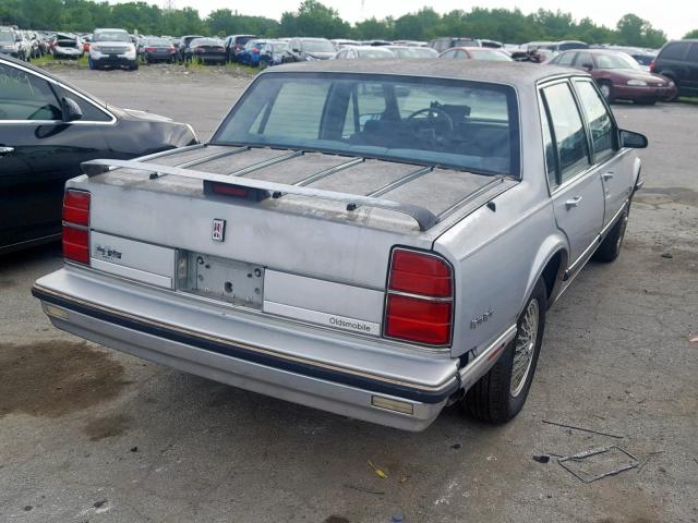 1G3HY54C9K1809068 - 1989 OLDSMOBILE DELTA 88 R GRAY photo 4