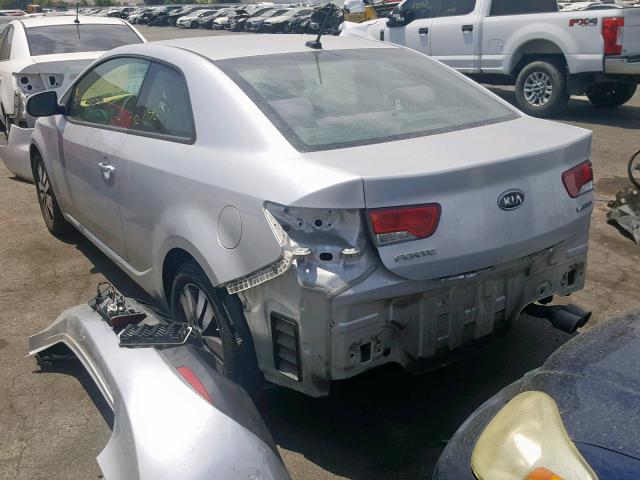 KNAFU6A21D5702027 - 2013 KIA FORTE EX SILVER photo 3