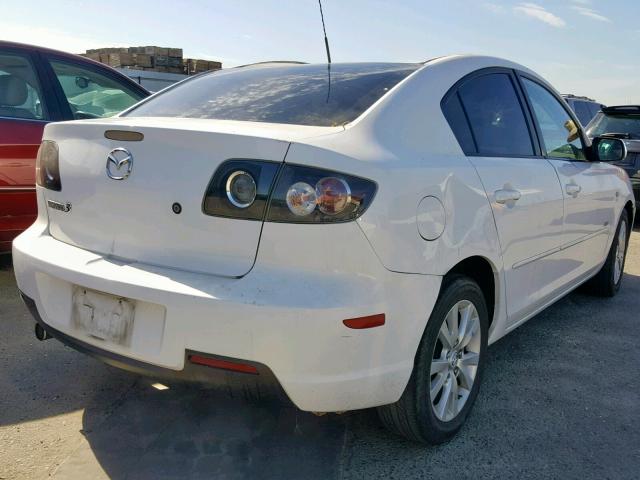 JM1BK124771710994 - 2007 MAZDA 3 S WHITE photo 4