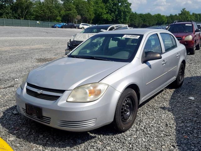 1G1AK52F157563806 - 2005 CHEVROLET COBALT SILVER photo 2