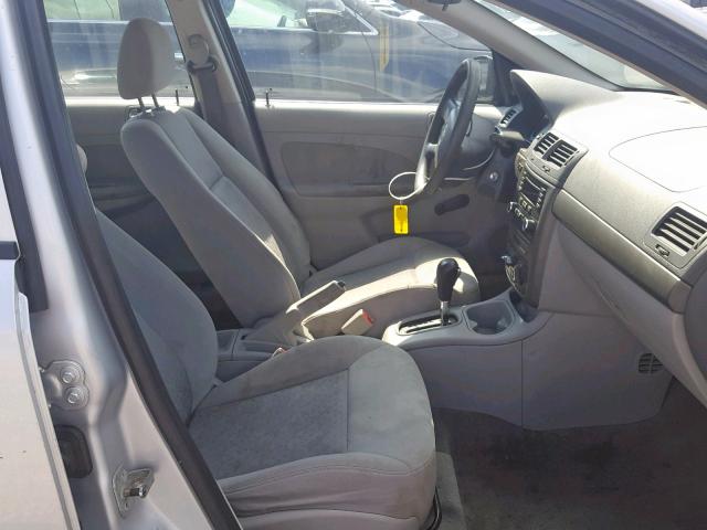 1G1AK52F157563806 - 2005 CHEVROLET COBALT SILVER photo 5