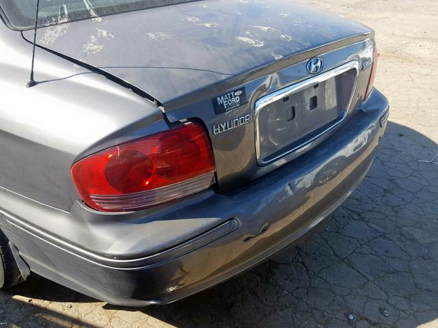 KMHWF25S42A689256 - 2002 HYUNDAI SONATA GL GRAY photo 9