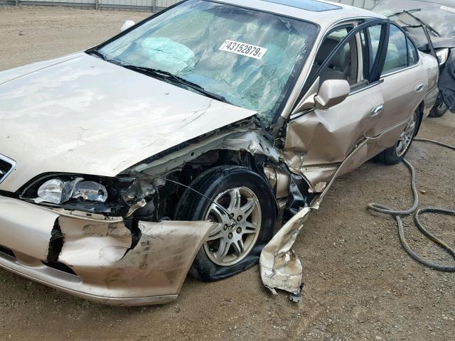 19UUA56601A029177 - 2001 ACURA 3.2TL GOLD photo 9