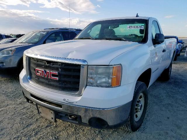 1GTHC24K57E564998 - 2007 GMC SIERRA C25 WHITE photo 2