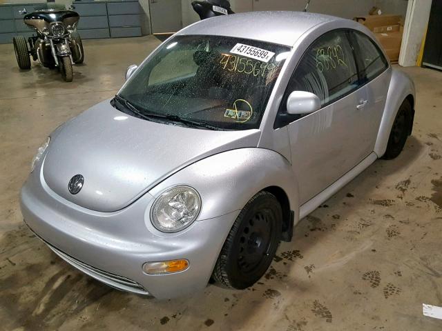 3VWBB61C2WM034443 - 1998 VOLKSWAGEN NEW BEETLE ვერცხლისფერი ფოტო 2