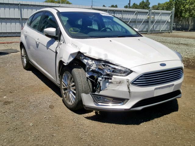 1FADP3N20GL301598 - 2016 FORD FOCUS TITA WHITE photo 1