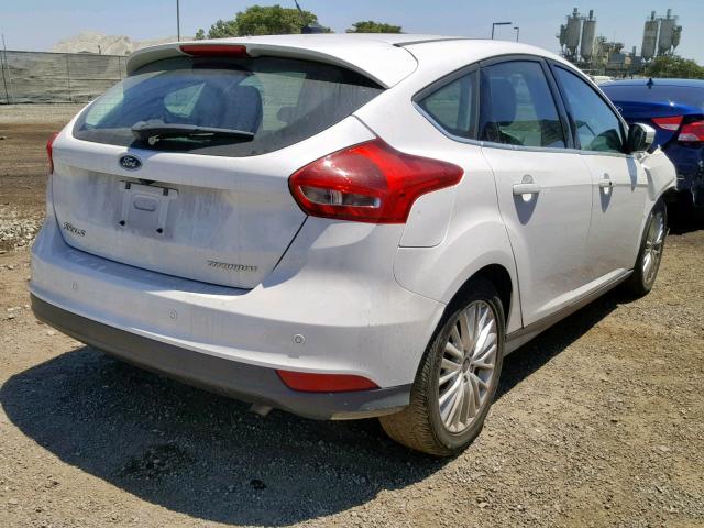 1FADP3N20GL301598 - 2016 FORD FOCUS TITA WHITE photo 4