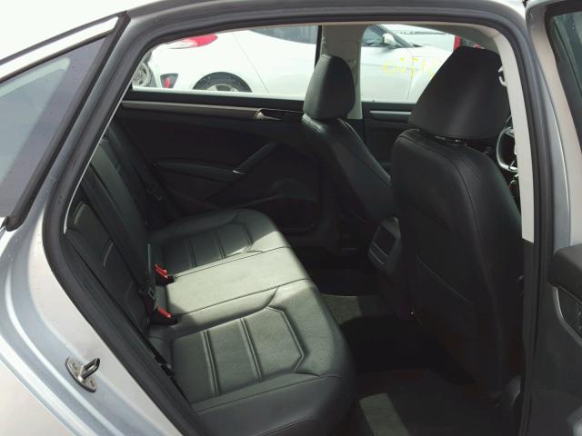 1VWDT7A31HC008562 - 2017 VOLKSWAGEN PASSAT R-L SILVER photo 6