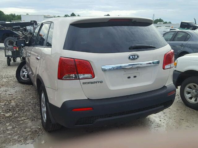 5XYKT3A11BG135641 - 2011 KIA SORENTO BA CREAM photo 3