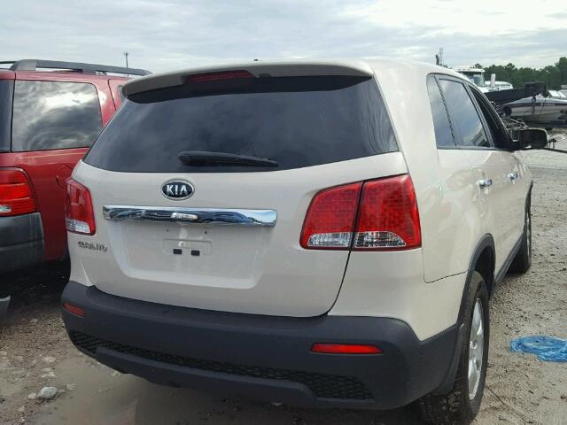 5XYKT3A11BG135641 - 2011 KIA SORENTO BA CREAM photo 4