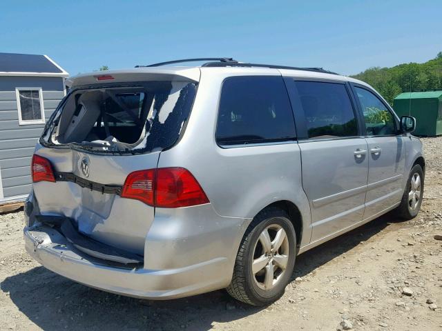 2V8HW34189R609494 - 2009 VOLKSWAGEN ROUTAN SE SILVER photo 4