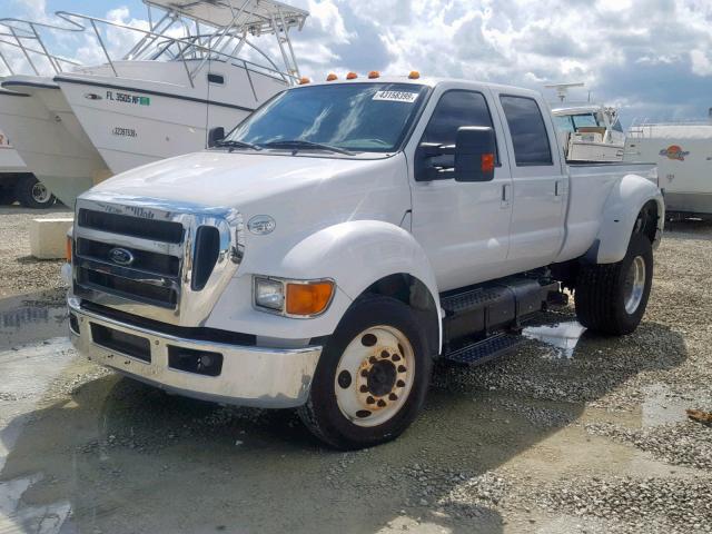 3FRNF6FE8BV652078 - 2011 FORD F650 SUPER WHITE photo 2