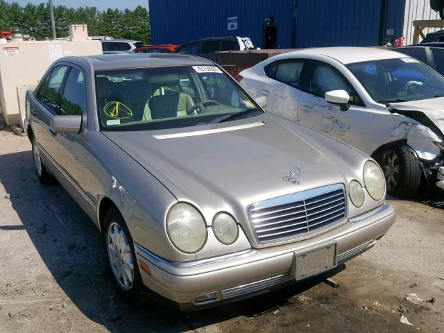 WDBJF65F7WA531619 - 1998 MERCEDES-BENZ E 320 BEIGE photo 1