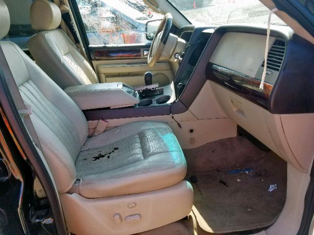 5LMFU28R03LJ38078 - 2003 LINCOLN NAVIGATOR შავი ფოტო 5
