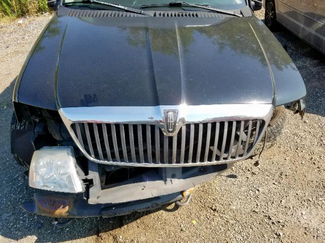 5LMFU28R03LJ38078 - 2003 LINCOLN NAVIGATOR შავი ფოტო 7