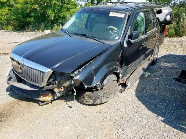 5LMFU28R03LJ38078 - 2003 LINCOLN NAVIGATOR შავი ფოტო 9