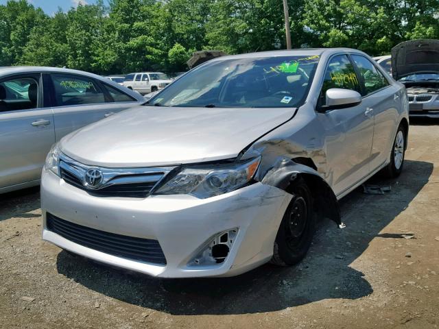 4T4BF1FK4CR158667 - 2012 TOYOTA CAMRY BASE SILVER photo 2