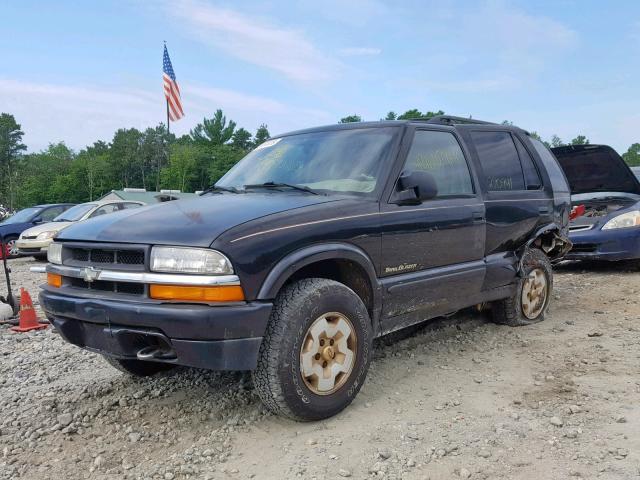 1GNDT13W0X2165941 - 1999 CHEVROLET BLAZER BLACK photo 2