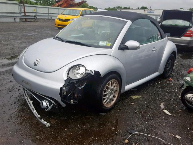 3VWCK21Y43M302316 - 2003 VOLKSWAGEN NEW BEETLE ვერცხლისფერი ფოტო 2