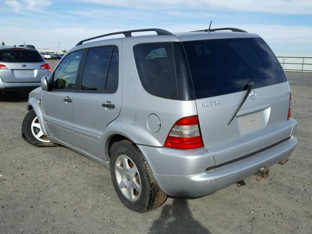 4JGAB54E81A270554 - 2001 MERCEDES-BENZ ML 320 SILVER photo 3