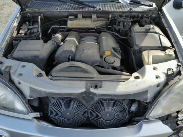 4JGAB54E81A270554 - 2001 MERCEDES-BENZ ML 320 SILVER photo 7